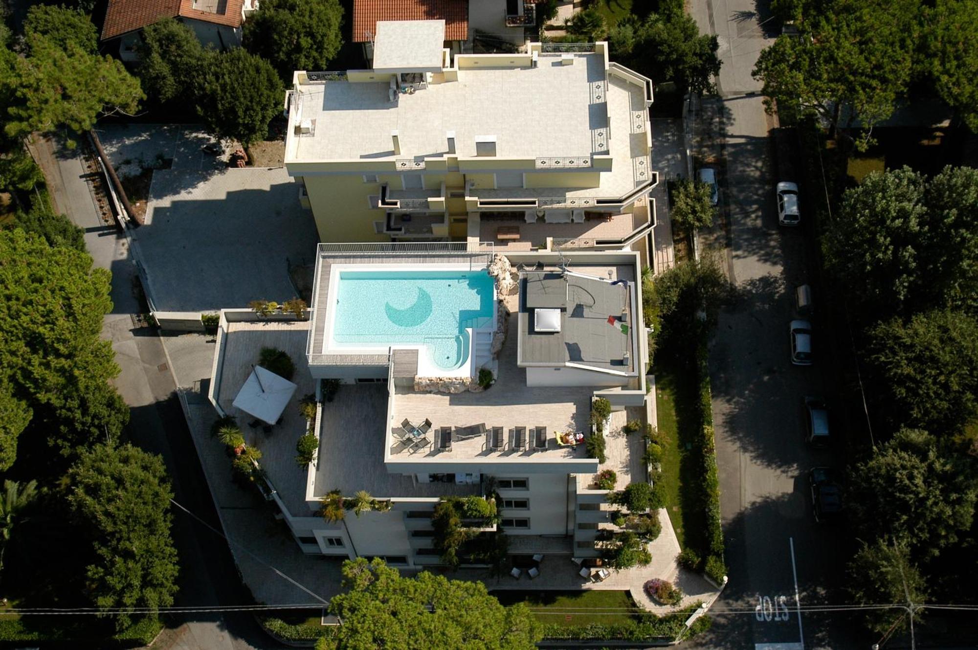 Verdeluna Aparthotel Marina di Pietrasanta Luaran gambar