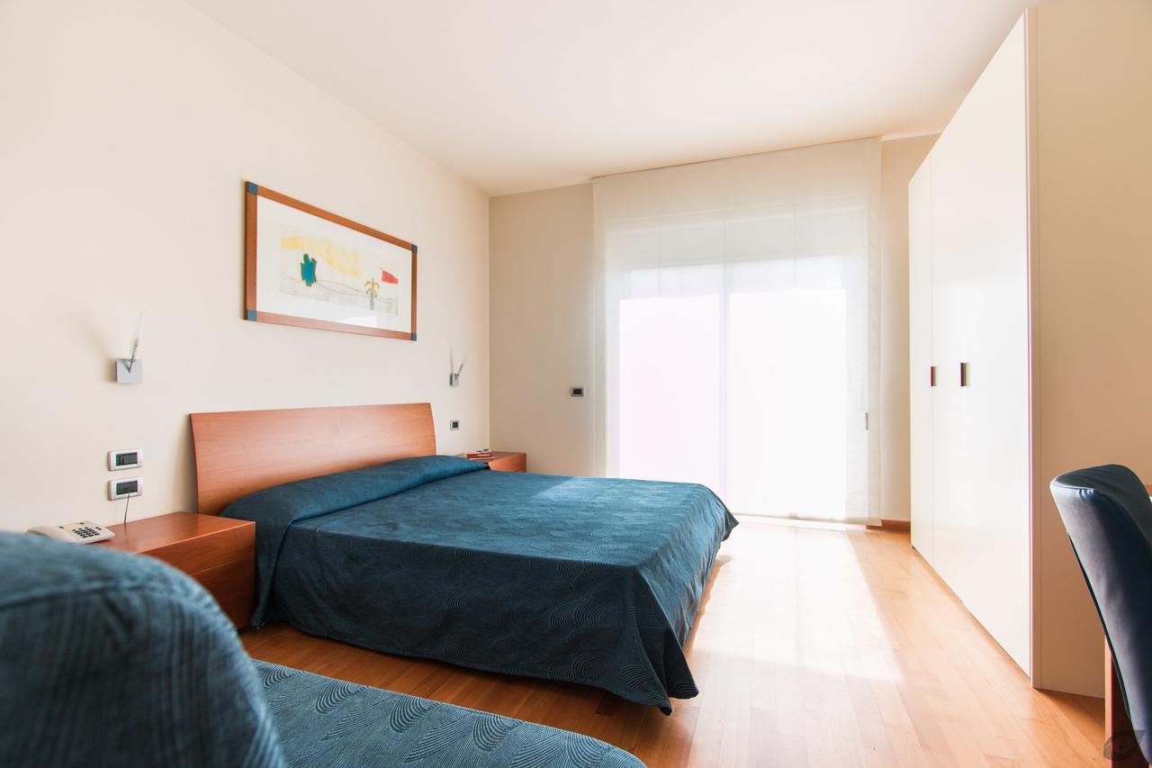 Verdeluna Aparthotel Marina di Pietrasanta Luaran gambar