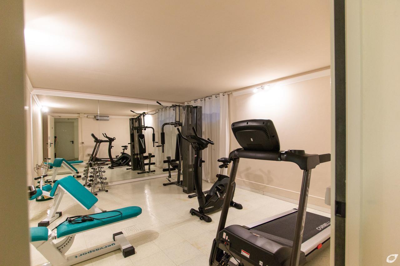 Verdeluna Aparthotel Marina di Pietrasanta Luaran gambar